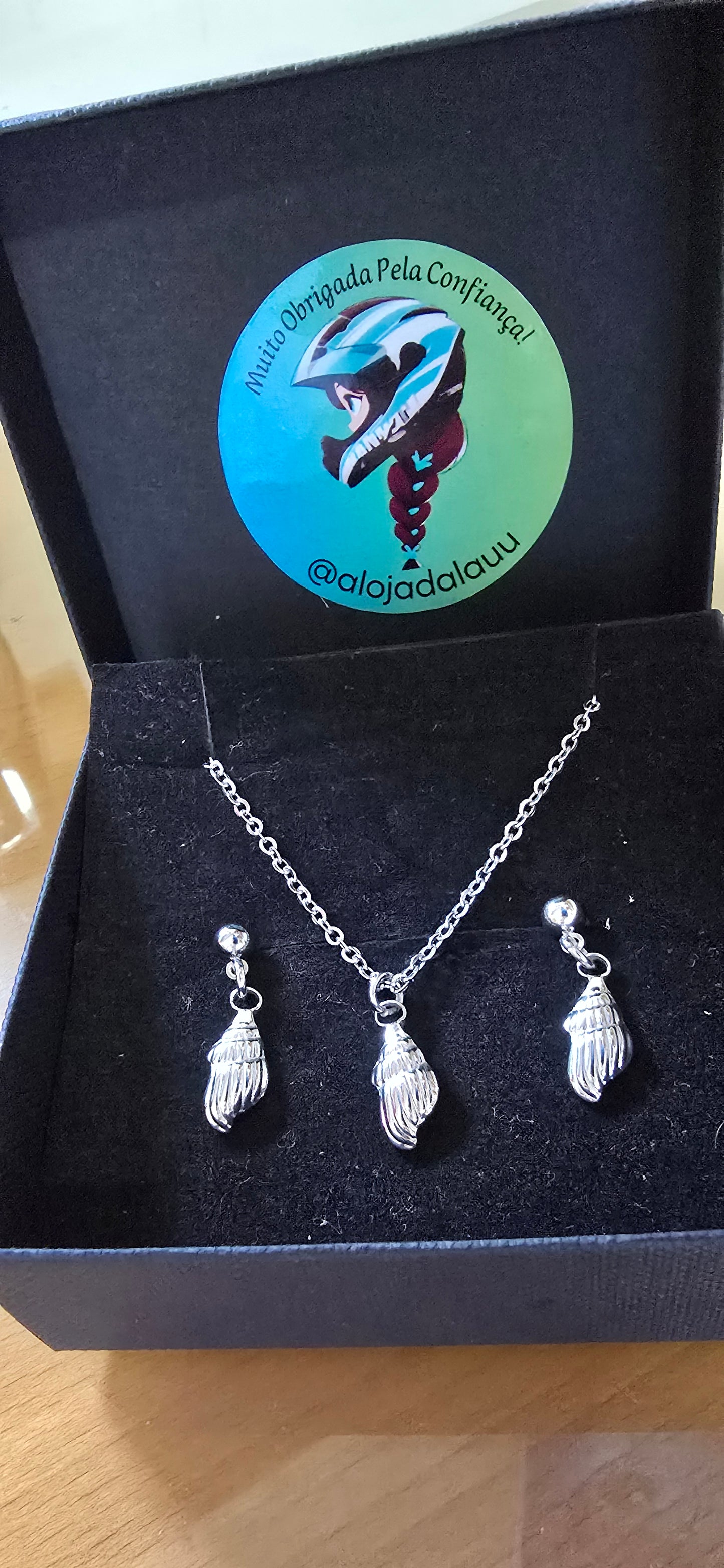 Conjuntos (colar e brincos)