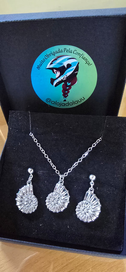Conjuntos (colar e brincos)