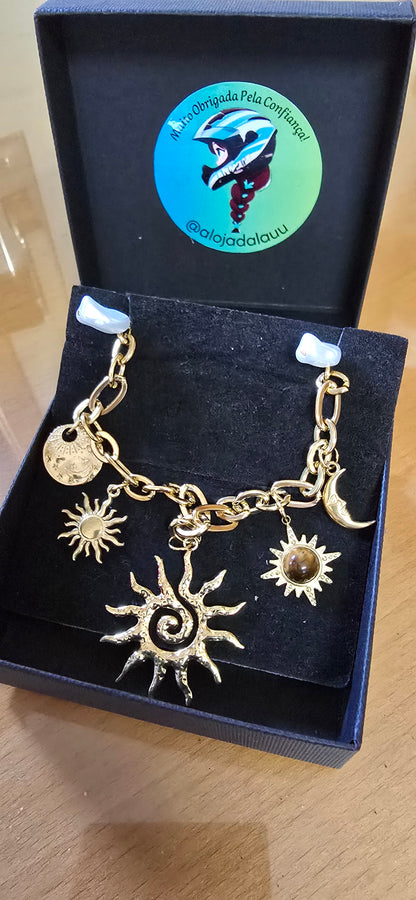 Colares com sol e lua