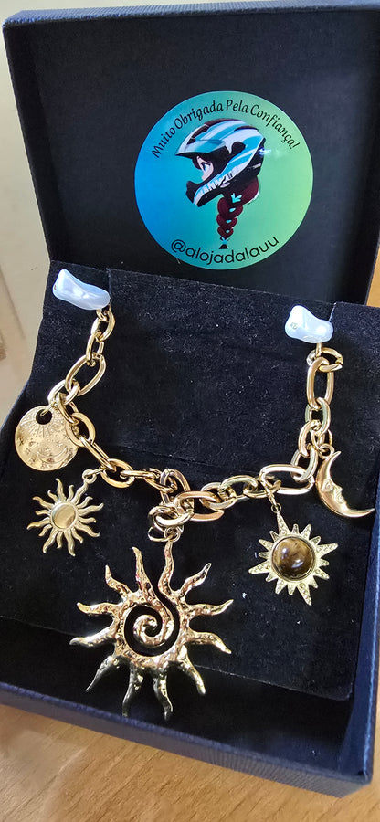 Colares com sol e lua