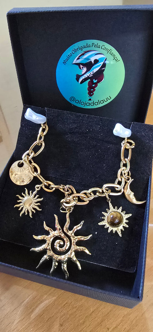 Colares com sol e lua